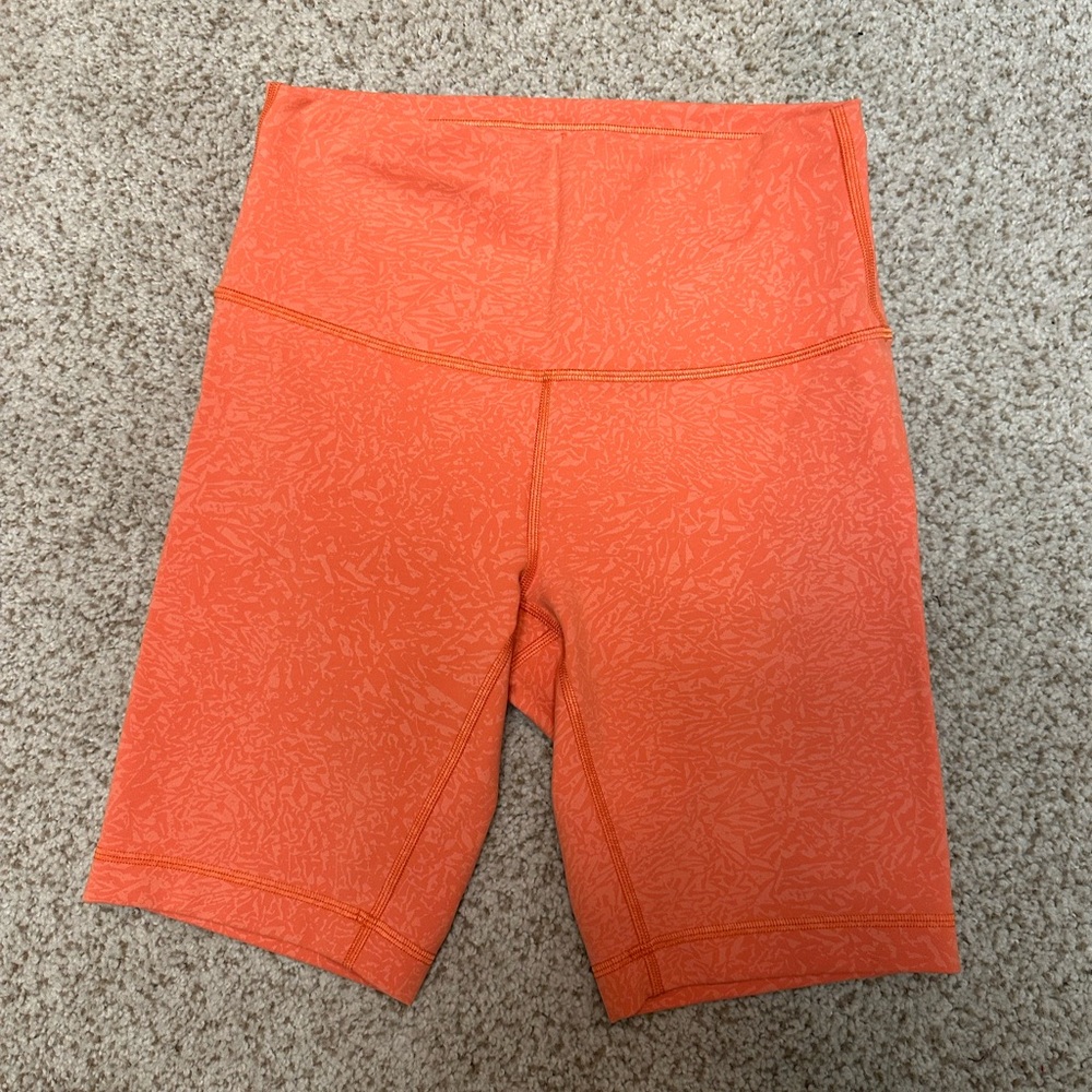Lululemon size 6 biker shorts